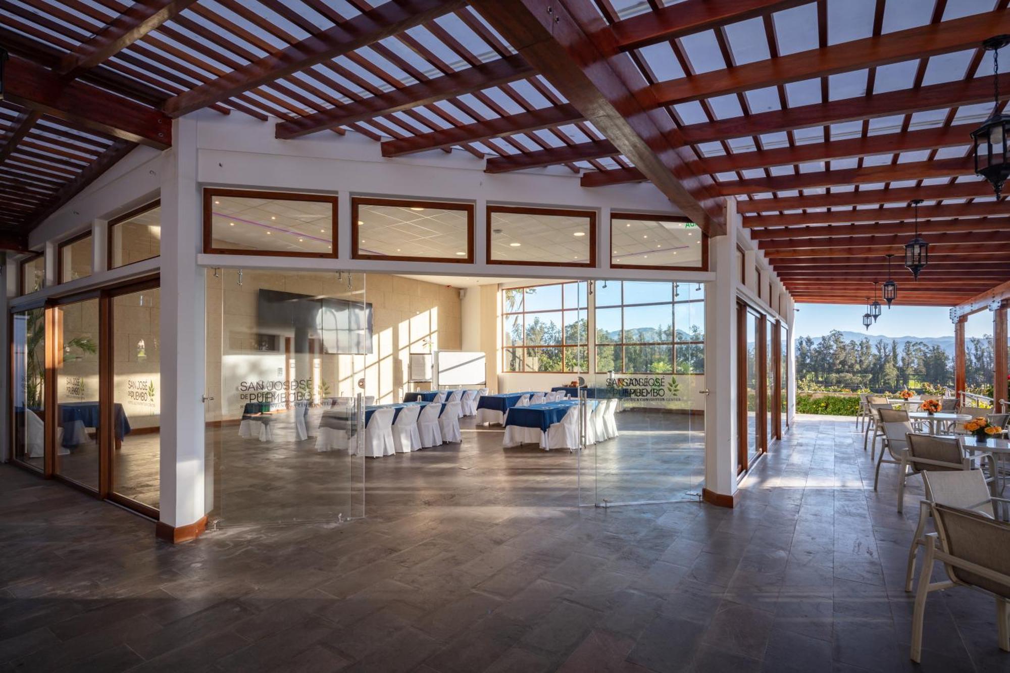 San Jose De Quito Airport, An Ascend Collection Puembo