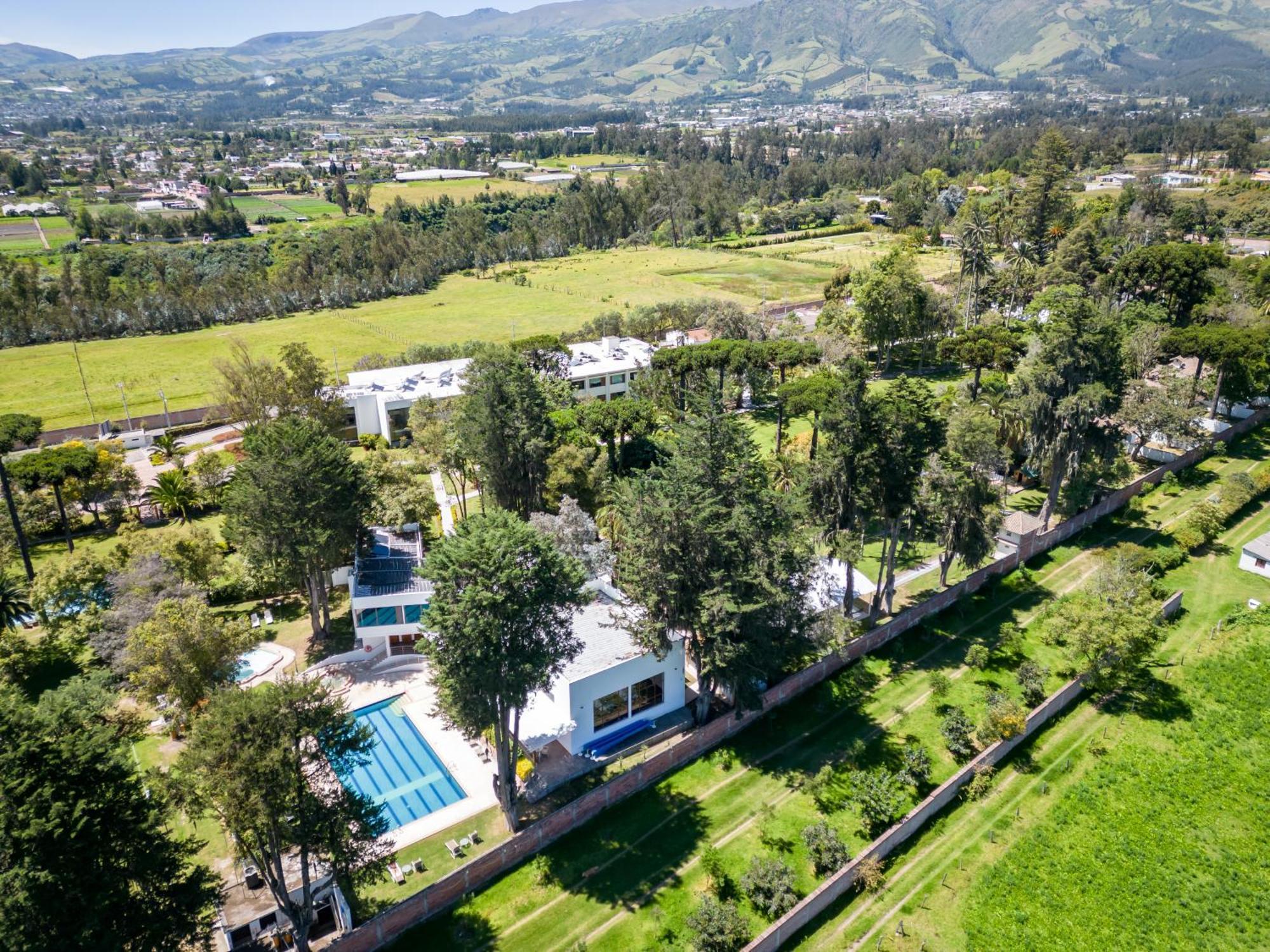 Hotel San Jose De Quito Airport, An Ascend Collection 5*