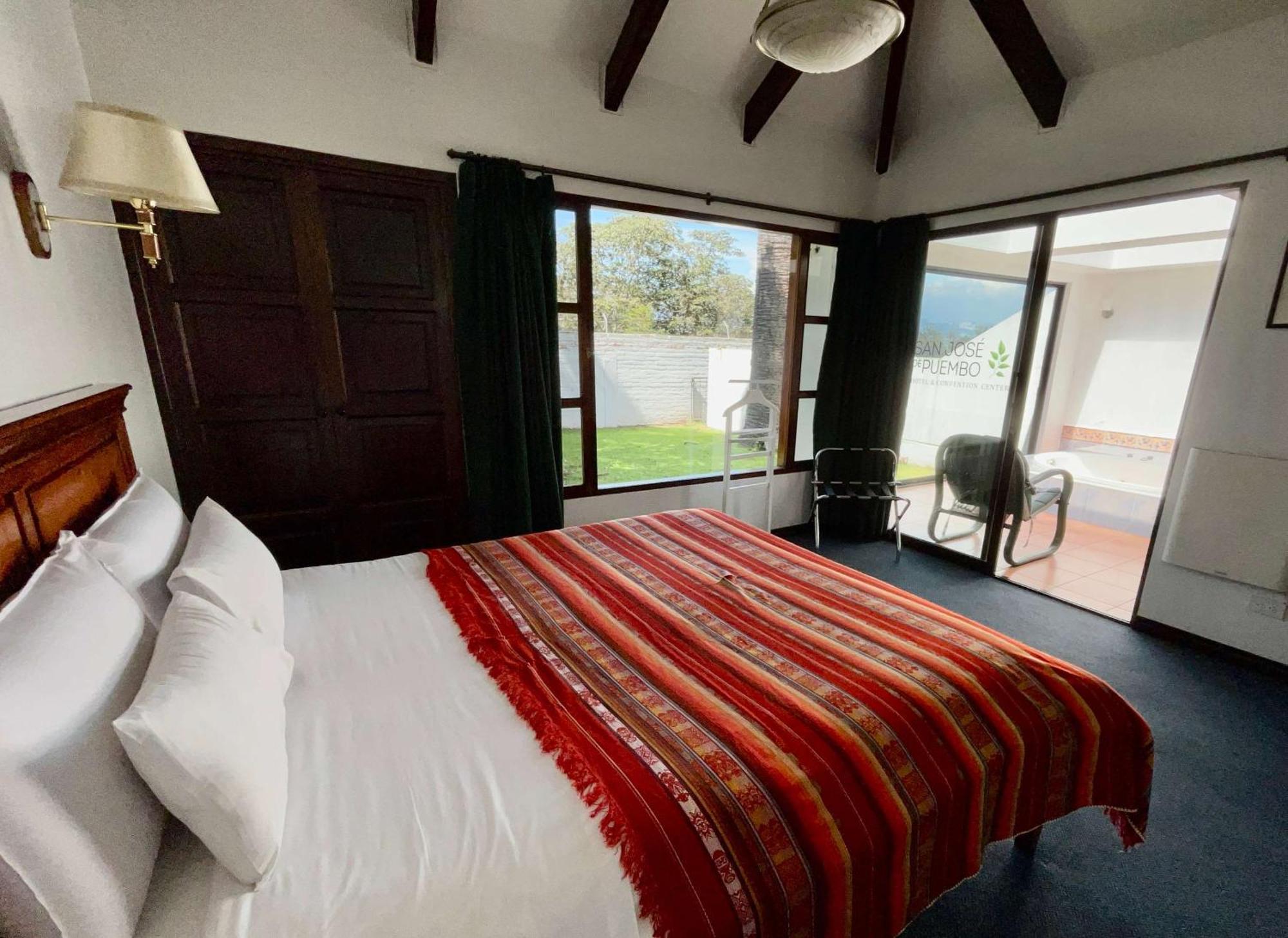 San Jose De Quito Airport, An Ascend Collection 5*